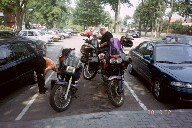 Mopeds auf dem Parkplatz