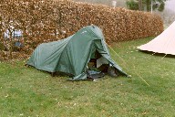 Zelt auf dem ersten Campingplatz